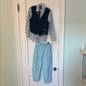 Izod Boy’s 4 Piece Vest Set